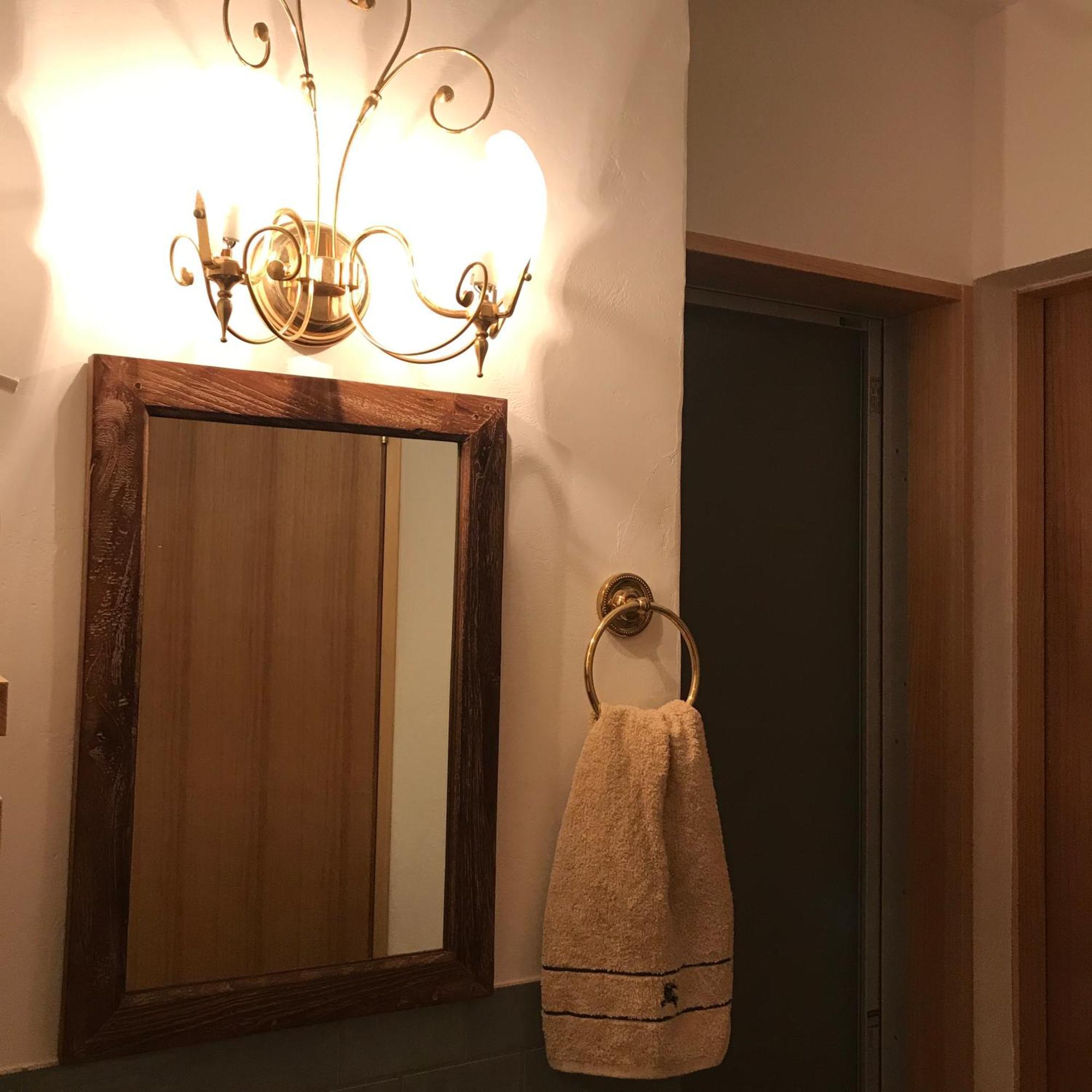 木と漆喰のモダンな部屋 Appartement