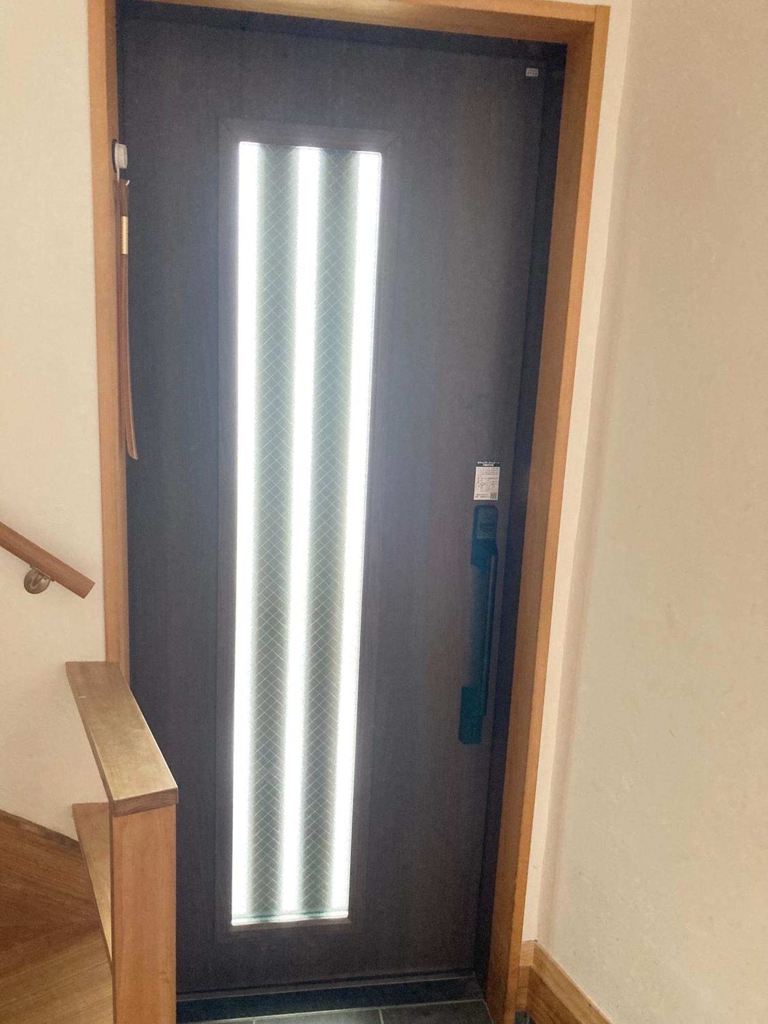 木と漆喰のモダンな部屋 Appartement Tōkyō